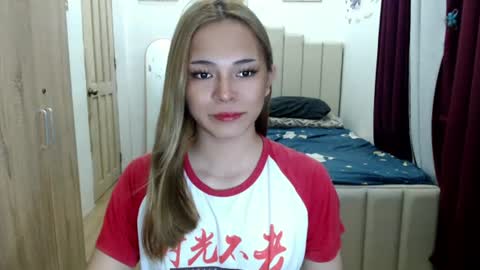 Snapshot of queen_heart0 chatting on June 2026 01:08:02 AM shawny online show from June 2026 01:08:02 AM