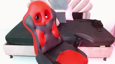 Snapshot of queen_hot1129 chatting on December 2025 09:32:02 PM isa online show from December 2025 09:32:02 PM