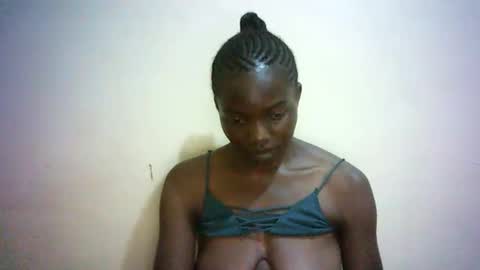 queen_joan online show from February 2025 05:44:01 PM