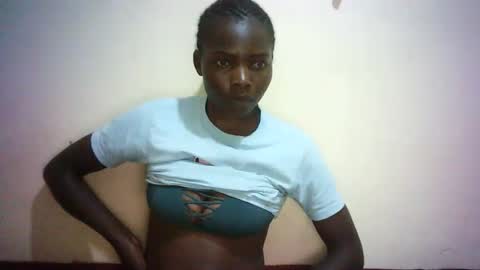 queen_joan online show from February 2025 04:53:02 PM