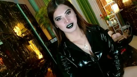 Snapshot of queen_kendalx19 chatting on June 2026 12:13:02 AM Kendal online here from 6am-3pm philippine time online show from June 2026 12:13:02 AM