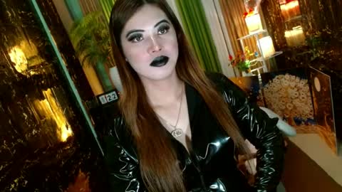 Snapshot of queen_kendalx19 chatting on June 2026 03:25:01 AM Kendal online here from 6am-3pm philippine time online show from June 2026 03:25:01 AM