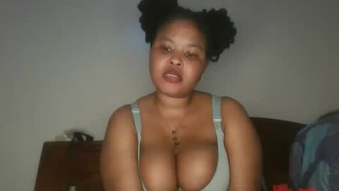 Snapshot of queen_kikih chatting on April 2026 02:44:02 PM Queen kikih online show from April 2026 02:44:02 PM