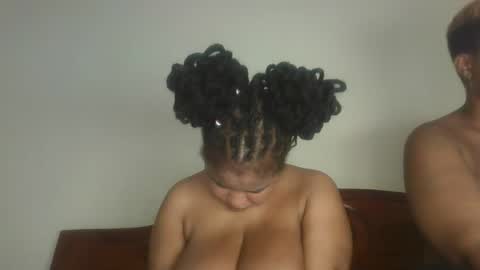 Snapshot of queen_kikih chatting on May 2026 04:18:02 AM Queen kikih online show from May 2026 04:18:02 AM
