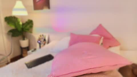 Liana  online show from February 2026 05:04:01 AM