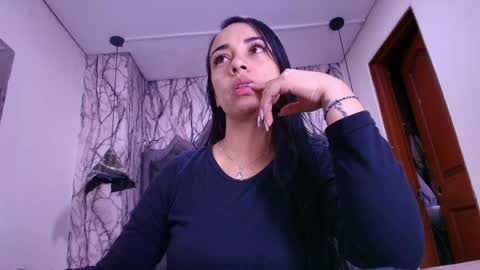 Snapshot of queen_nyxx chatting on June 2026 02:24:02 AM QueenNyx online show from June 2026 02:24:02 AM