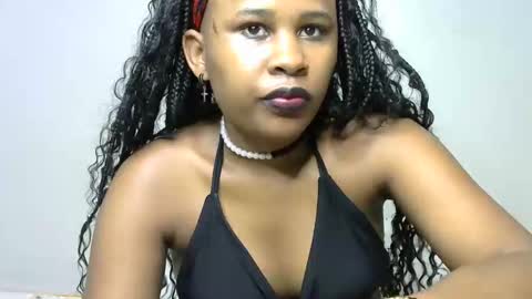 queen_polite online show from November 2025 08:02:01 PM