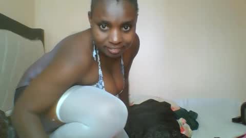 Snapshot of queen_wow2 chatting on June 2026 11:41:02 AM queen online show from June 2026 11:41:02 AM