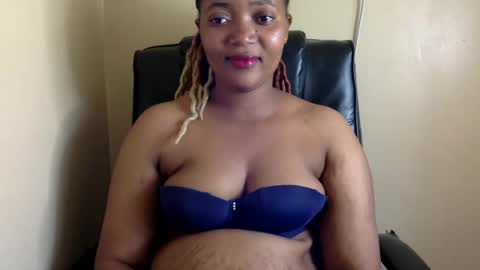 Snapshot of queenbebony2 chatting on January 2025 08:27:02 AM Queenbebony2 online show from January 2025 08:27:02 AM