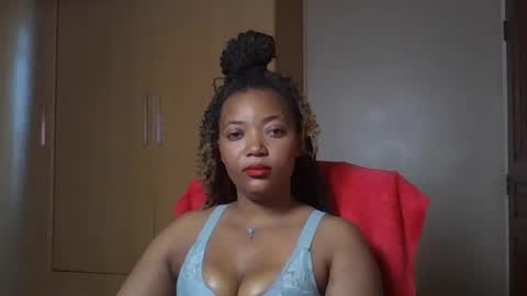 Snapshot of queenbebony2 chatting on June 2026 07:43:01 AM Queenbebony2 online show from June 2026 07:43:01 AM