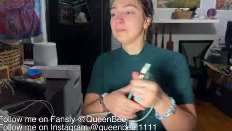 Snapshot of queenbee1111 chatting on November 2025 03:29:02 AM QueenBee online show from November 2025 03:29:02 AM