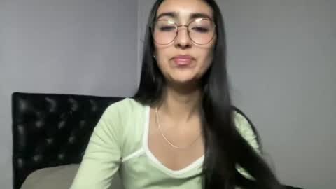 Snapshot of queenbyte_18 chatting on July 2026 03:33:01 AM queenbyte_18 online show from July 2026 03:33:01 AM