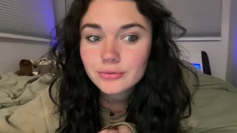 Snapshot of queencassidyy chatting on December 2025 05:48:01 AM Cassidy online show from December 2025 05:48:01 AM