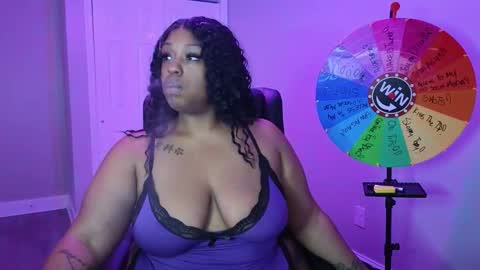 Snapshot of queencroze chatting on January 2026 01:16:01 PM Queen Cherise Roze online show from January 2026 01:16:01 PM