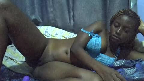 Snapshot of queendivabloom chatting on July 2026 06:43:02 PM Diva online show from July 2026 06:43:02 PM