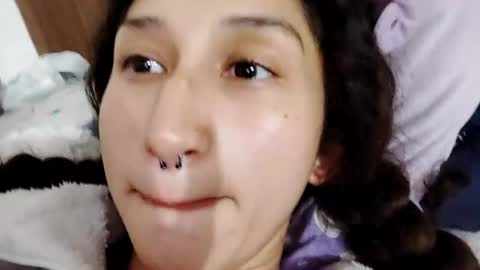 Snapshot of queenjenn__ chatting on June 2026 01:19:02 AM QUEENJEENN online show from June 2026 01:19:02 AM