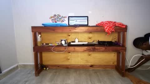 Snapshot of queenkiah chatting on November 2025 04:39:01 PM Nina online show from November 2025 04:39:01 PM