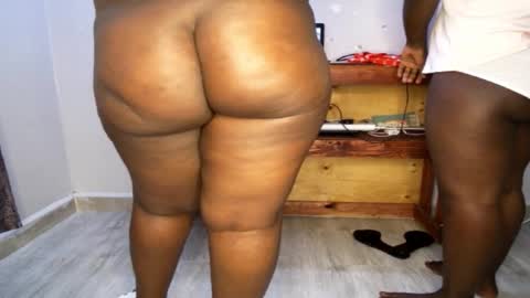 Snapshot of queenkiah chatting on November 2025 06:29:01 PM Nina online show from November 2025 06:29:01 PM