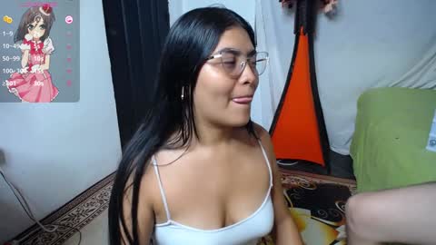 Snapshot of queenlatinax chatting on January 2025 03:45:01 AM SALOME and CAMILO online show from January 2025 03:45:01 AM