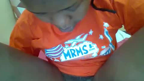 Snapshot of queenleona61 chatting on September 2025 07:35:02 AM queenleona61 online show from September 2025 07:35:02 AM