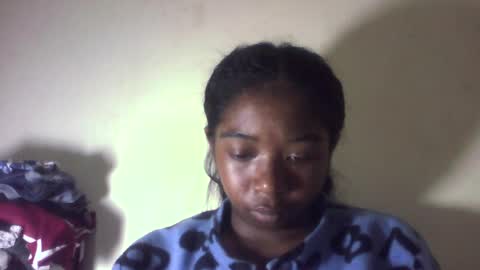 queennaya online show from August 2026 12:43:02 AM