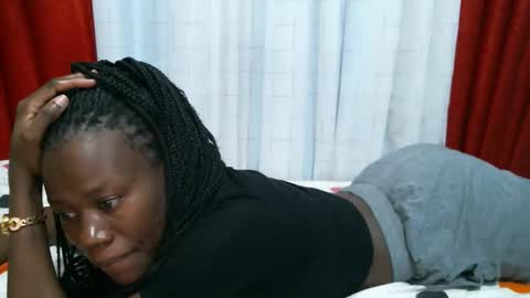 Snapshot of queenninaa chatting on January 2026 08:18:01 AM queenninaa online show from January 2026 08:18:01 AM