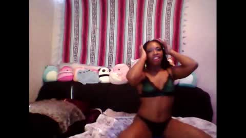 QueenOfHearts online show from January 2025 07:54:01 PM