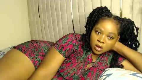 Snapshot of queenofsouls chatting on December 2024 03:15:02 AM . online show from December 2024 03:15:02 AM