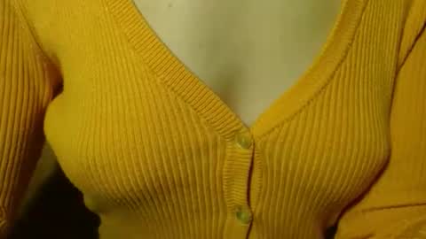 queenoftenderness online show from April 2026 06:25:02 PM