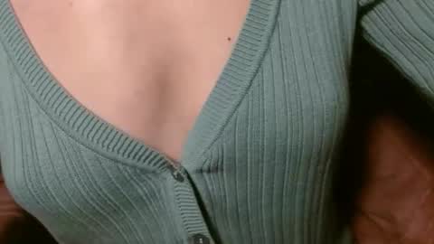 queenoftenderness online show from April 2026 09:39:33 PM