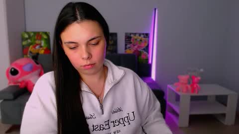 Snapshot of queenofthesense chatting on October 2025 06:42:01 PM Patricia online show from October 2025 06:42:01 PM