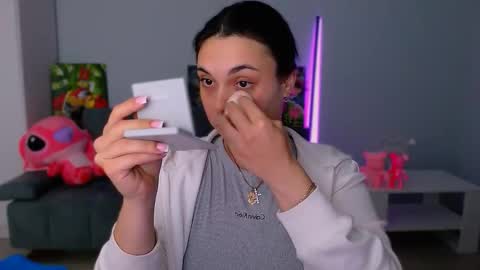 Snapshot of queenofthesense chatting on October 2025 05:24:02 PM Patricia online show from October 2025 05:24:02 PM