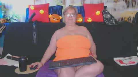 QueenPammy online show from October 2025 11:22:01 AM