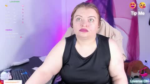 Snapshot of queensami7 chatting on December 2025 02:27:01 AM Samantha online show from December 2025 02:27:01 AM