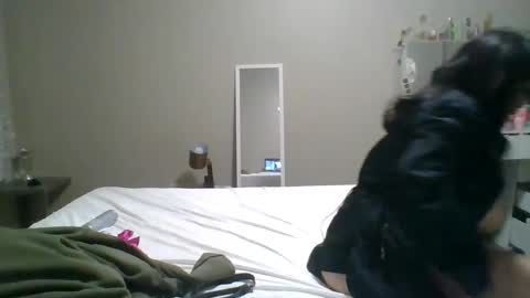 Snapshot of queensecrets chatting on December 2024 07:32:01 AM queensecrets online show from December 2024 07:32:01 AM