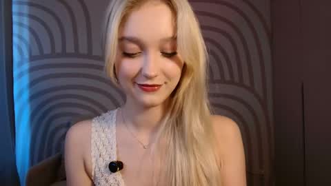 Snapshot of queenserenaaa chatting on June 2026 11:26:02 AM Serena XoXo online show from June 2026 11:26:02 AM
