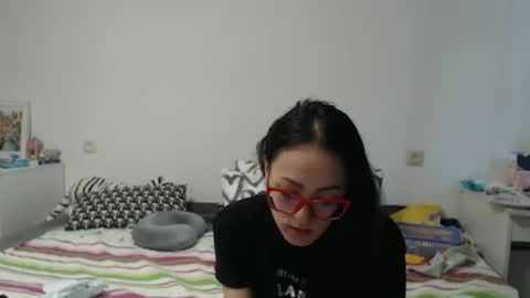 Snapshot of queensofiaqueen chatting on April 2026 06:54:01 AM queensofiaqueen online show from April 2026 06:54:01 AM