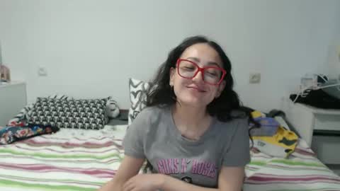 Snapshot of queensofiaqueen chatting on April 2026 05:18:02 AM queensofiaqueen online show from April 2026 05:18:02 AM