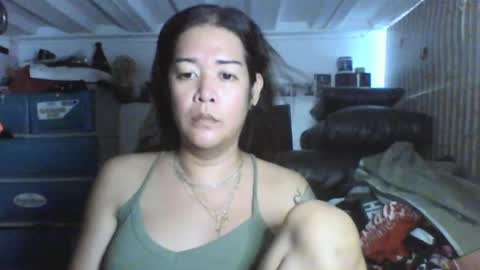 Snapshot of queenstefhanie chatting on April 2026 05:44:02 AM stephanie online show from April 2026 05:44:02 AM