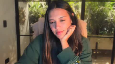 Snapshot of queenv66 chatting on November 2025 04:00:01 AM Val - online show from November 2025 04:00:01 AM