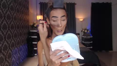 Snapshot of queenvalentinats chatting on June 2026 10:08:01 AM ValentinaMoone online show from June 2026 10:08:01 AM