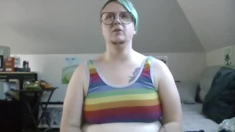 Snapshot of queerlyjaz chatting on September 2025 01:28:02 AM queerlyjaz online show from September 2025 01:28:02 AM