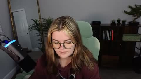 Snapshot of quervoqueen1 chatting on September 2025 02:13:01 AM Bri online show from September 2025 02:13:01 AM