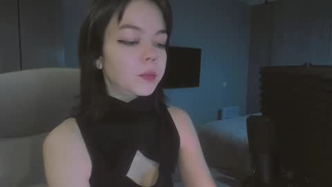 Snapshot of quietluxury chatting on December 2025 11:16:02 AM quietluxury online show from December 2025 11:16:02 AM