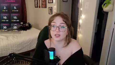Snapshot of quinniecat chatting on June 2026 02:23:01 AM Quinn online show from June 2026 02:23:01 AM