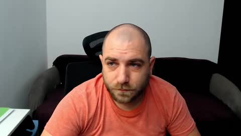 R0bila online show from October 2025 09:40:02 AM