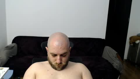 Snapshot of r0bila chatting on May 2026 08:43:02 PM R0bila online show from May 2026 08:43:02 PM