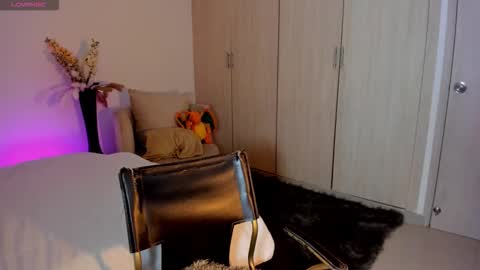 natalia  -  online show from September 2025 02:22:01 AM