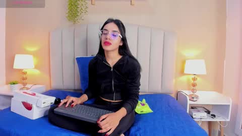 Snapshot of rachel_donnelly chatting on February 2026 03:59:02 AM Rachel Donnelly online show from February 2026 03:59:02 AM