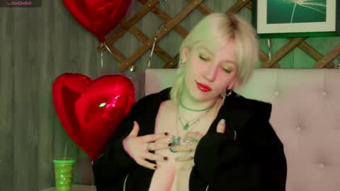 Snapshot of rachelcart chatting on February 2025 04:03:01 AM RachelCart online show from February 2025 04:03:01 AM